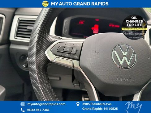 Used 2022 Volkswagen Atlas Cross Sport SEL Premium R-Line AWD/4WD image 15