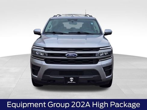 Certified 2023 Ford Expedition Max XLT image 3