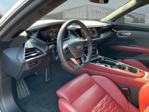 Used 2024 Audi RS e-tron GT w/ Carbon Performance Package AWD/4WD image 18