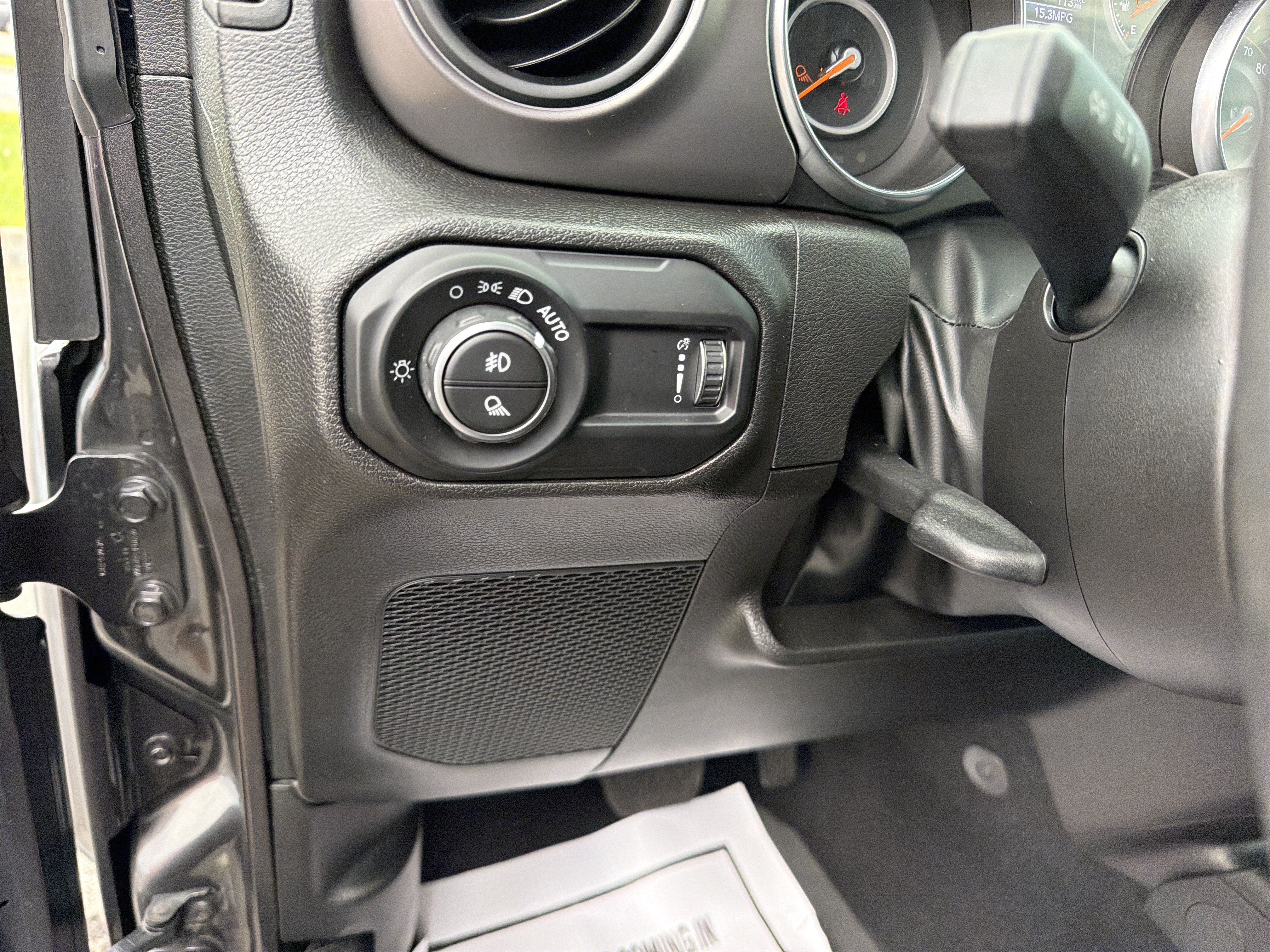 Used 2023 Jeep Gladiator Sport AWD/4WD image 18