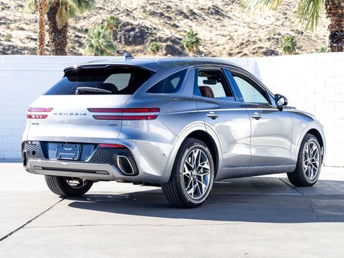 Used 2023 Genesis GV70 2.5T w/ Advanced Package image 10