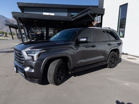 Used 2024 Toyota Sequoia Limited AWD/4WD image 3