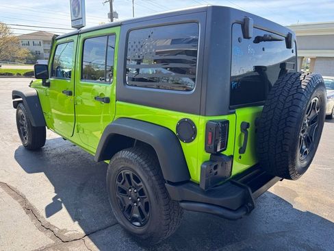 Used 2013 Jeep Wrangler Unlimited Sahara image 3