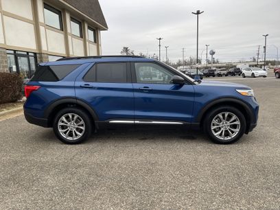Certified 2023 Ford Explorer XLT w/ Equipment Group 202A