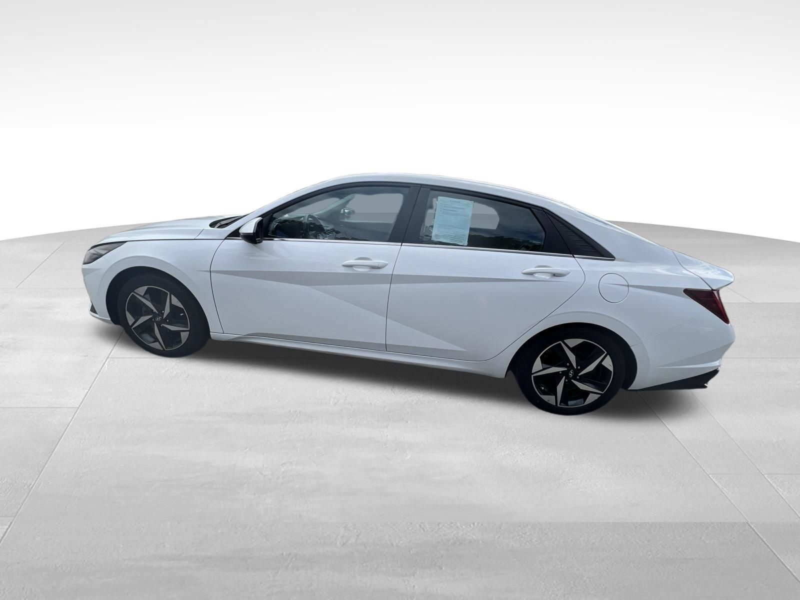 Used 2023 Hyundai Elantra Limited FWD image 7
