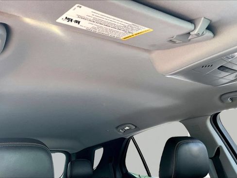 Used 2019 Chevrolet Equinox Premier w/ Premier Redline Edition FWD image 22