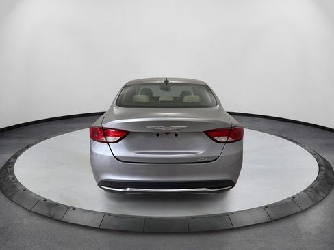 Used 2017 Chrysler 200 Limited Platinum FWD image 7
