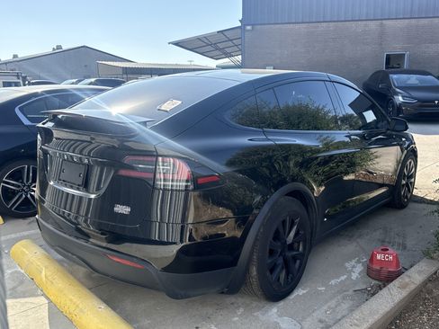 Used 2025 Tesla Model X Plaid AWD/4WD image 5