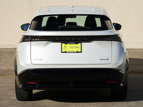 Used 2024 Nissan Ariya FWD image 52