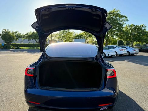Used 2019 Tesla Model 3 Standard Range Plus image 8