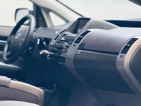 Used 2005 Toyota Prius image 2