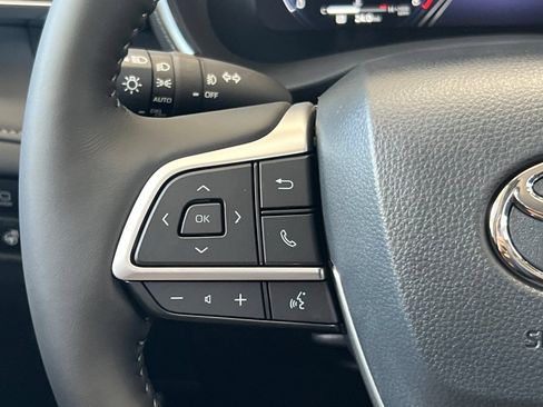 New 2026 Toyota Highlander Platinum AWD/4WD image 28