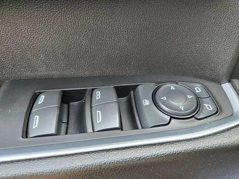 Used 2023 Chevrolet Silverado 1500 LT w/ Safety Package AWD/4WD image 36