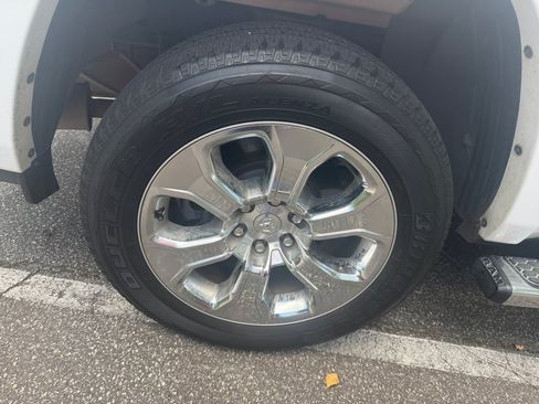 Used 2022 RAM 1500 Laramie AWD/4WD image 27