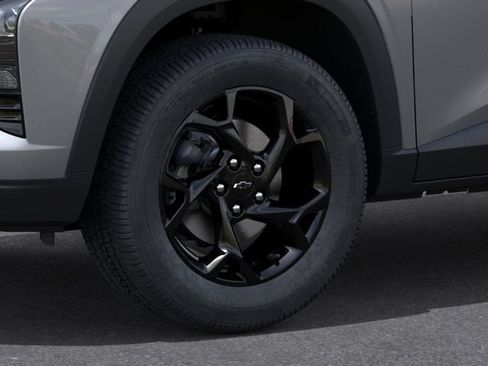 New 2026 Chevrolet Trax LT w/ Midnight Edition FWD image 9