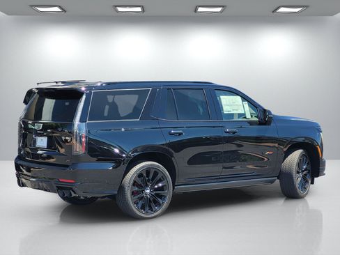 New 2026 Cadillac Escalade V w/ LPO, ONYX Package AWD/4WD image 4