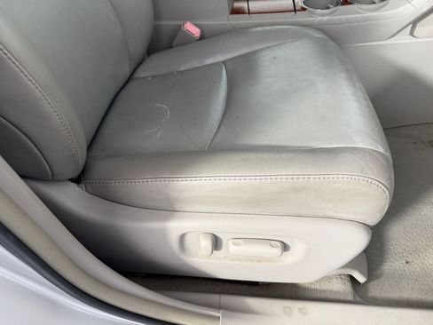Used 2010 Toyota Highlander Limited FWD image 31