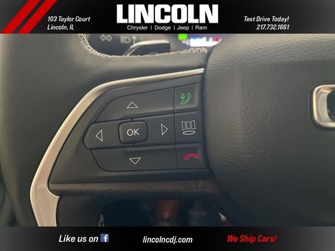 New 2025 Jeep Grand Cherokee Limited w/ Black Appearance Package image 26