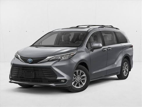 Used 2026 Toyota Sienna XLE FWD image 1