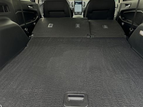 New 2024 Ford Edge SE w/ Black Appearance Package image 13