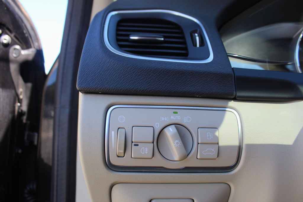 Used 2016 Volvo S60 T5 Premier w/ Convenience Package FWD image 13
