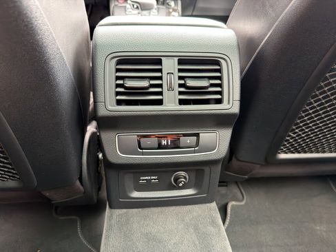 Used 2020 Audi SQ5 Premium Plus AWD/4WD image 34