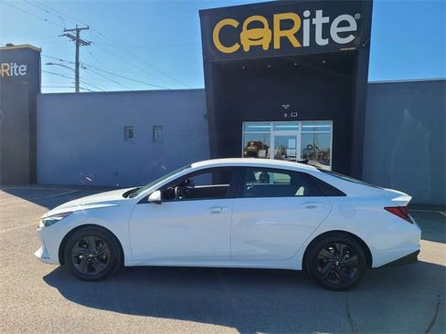 Used 2023 Hyundai Elantra SEL image 10
