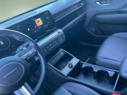 Used 2024 Hyundai Kona Limited image 14