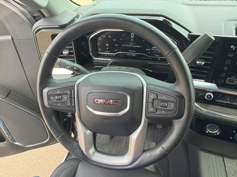 Used 2023 GMC Sierra 1500 SLT AWD/4WD image 14