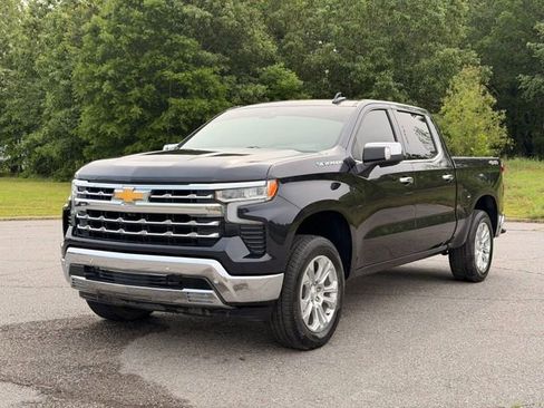 Used 2023 Chevrolet Silverado 1500 LTZ w/ LTZ Convenience Package II AWD/4WD image 5
