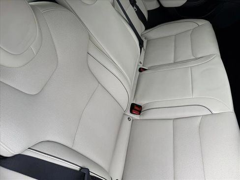 Used 2021 Tesla Model S Plaid image 19