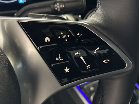 Used 2025 Mercedes-Benz GLB 250 GLB 250 image 12