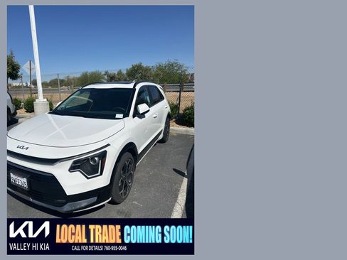 Certified 2025 Kia Niro EX Touring FWD image 1