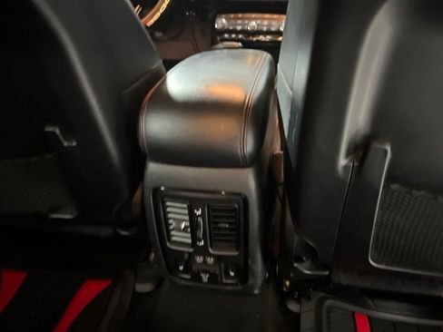 Used 2024 Dodge Durango GT RWD image 14