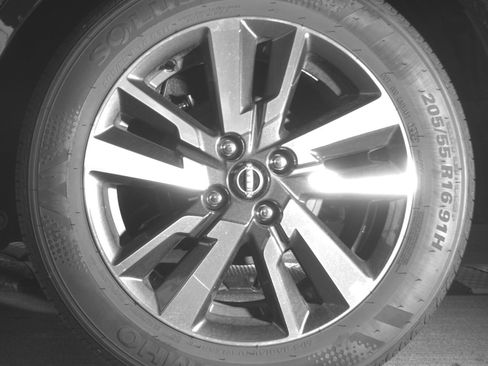 Used 2025 Nissan Versa SV FWD image 14