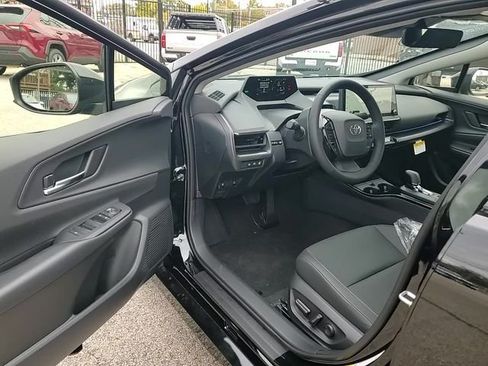 New 2026 Toyota Prius Plug-In Hybrid FWD image 9