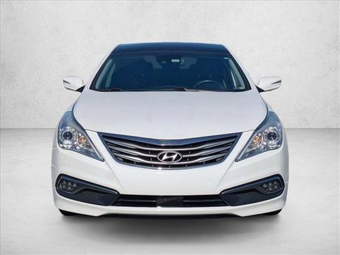 Used 2017 Hyundai Azera Limited image 2