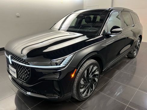 New 2026 Lincoln Nautilus Reserve image 3