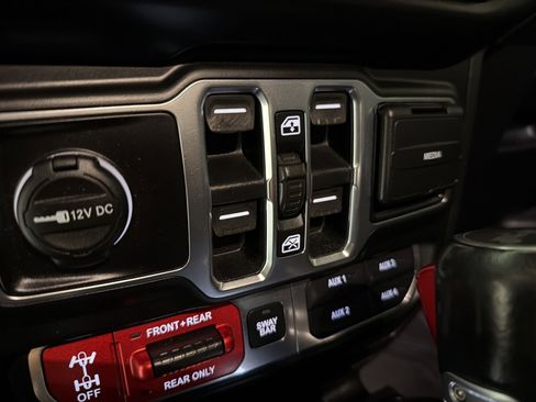 Used 2020 Jeep Wrangler Unlimited Rubicon AWD/4WD image 10