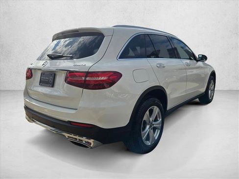 Certified 2018 Mercedes-Benz GLC 300 4MATIC image 5
