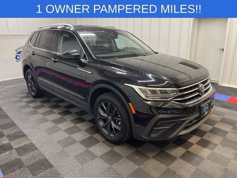 Used 2023 Volkswagen Tiguan SE image 2