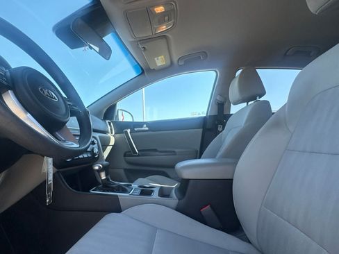 Used 2020 Kia Sportage LX AWD/4WD image 37