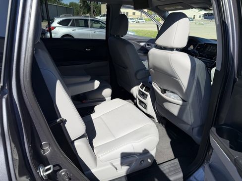 Used 2019 Honda Pilot Touring image 21