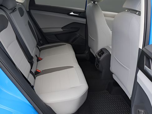 Certified 2023 Volkswagen Taos SE w/ Panoramic Sunroof Package FWD image 19