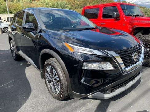 Used 2023 Nissan Rogue SV image 16