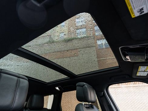 Used 2019 Land Rover Range Rover Sport HSE Dynamic AWD/4WD image 10