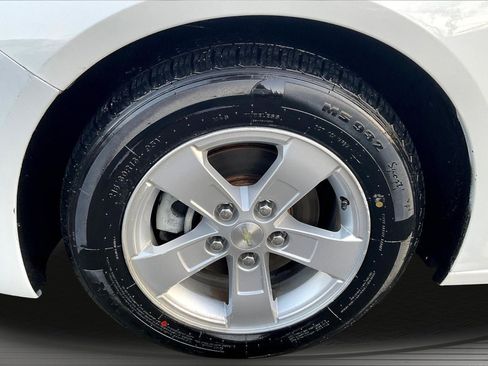 Used 2013 Chevrolet Malibu LT image 32