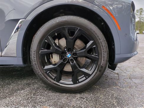 Used 2023 BMW X7 xDrive40i w/ Executive Package image 11