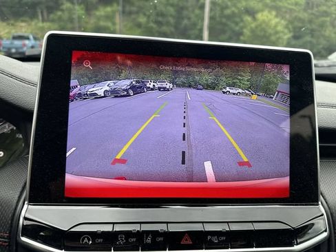 Used 2025 Jeep Compass Trailhawk w/ Trailer Tow Group AWD/4WD image 26