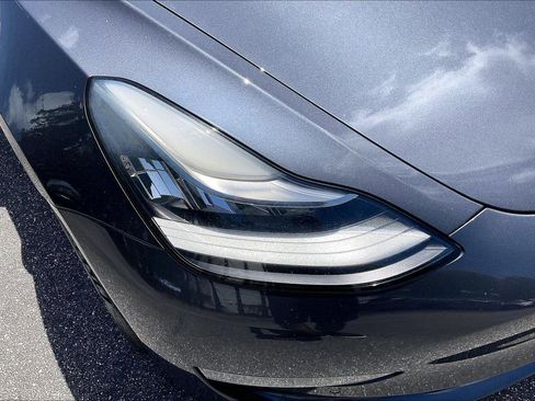 Used 2018 Tesla Model 3 Long Range image 31